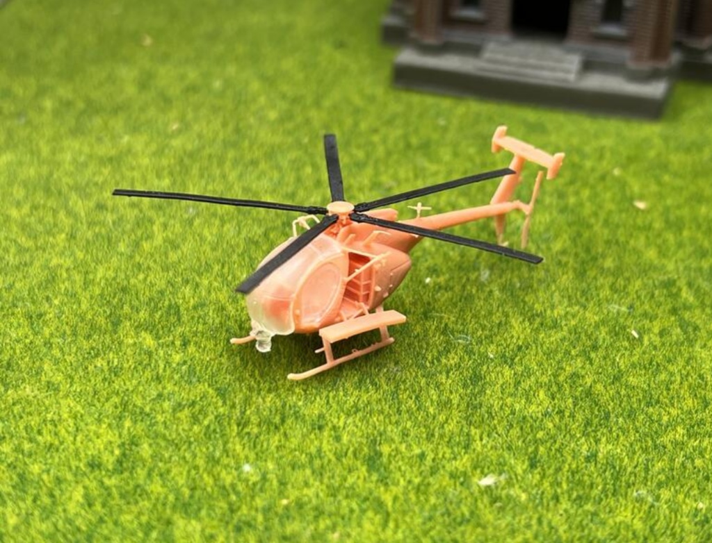 1336 1/144 MH-6 Little Bird ヘリコプター