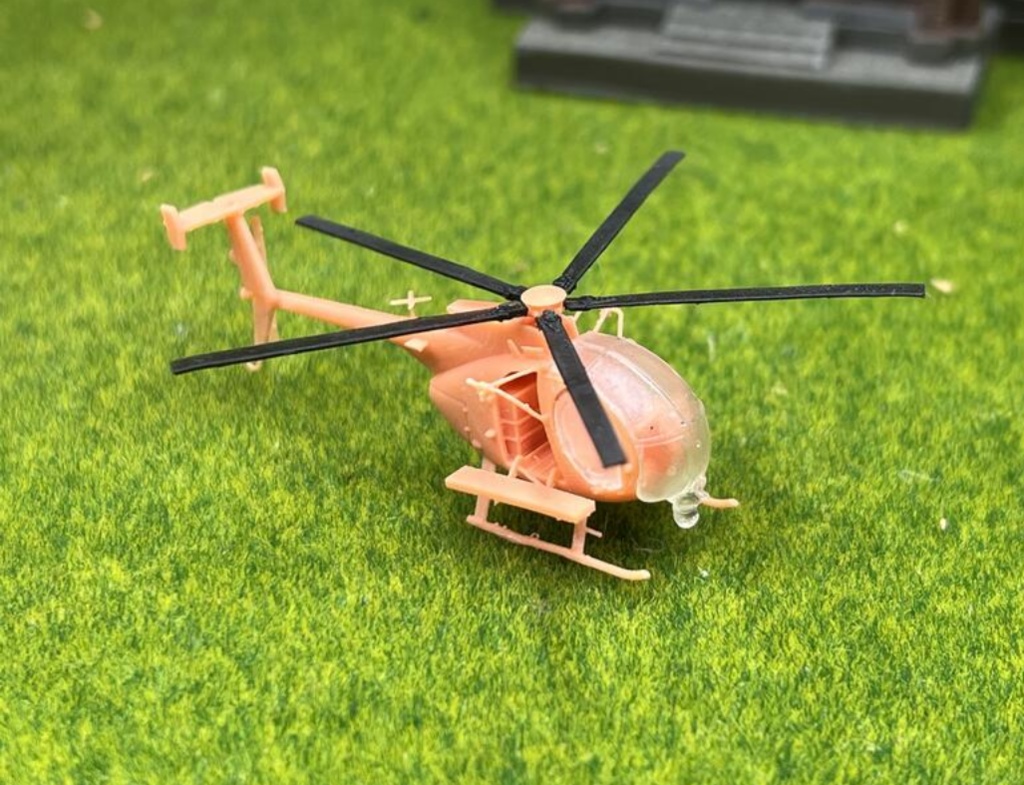 1336 1/144 MH-6 Little Bird ヘリコプター