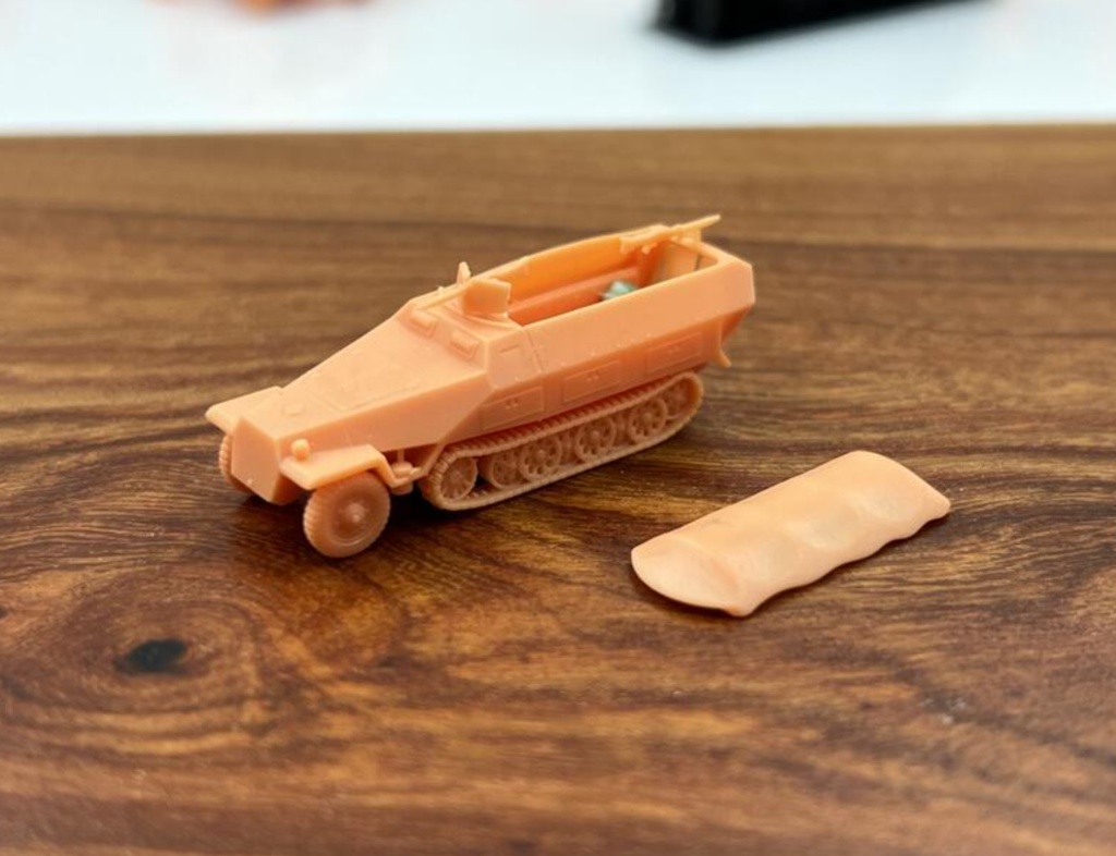 NO.1446 1/144 sd.kfz251/1 Ausf-D 装甲兵員輸送車