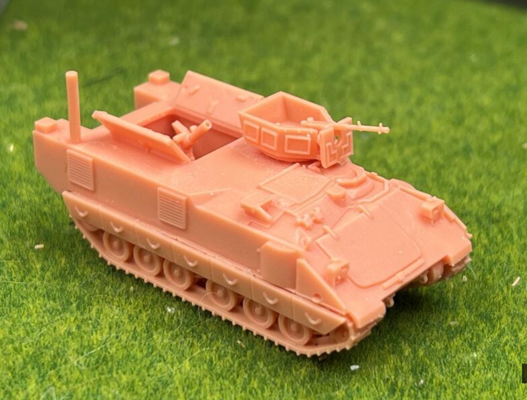 NO.1409 1/144 AMPV 装甲戦闘車両