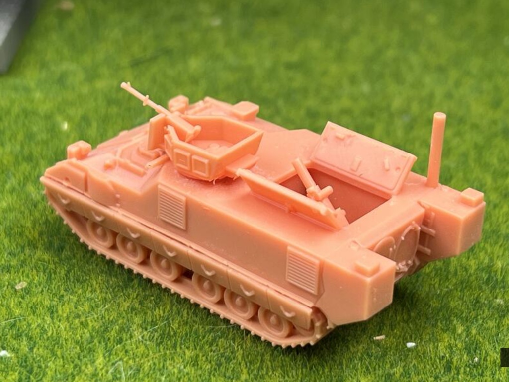 NO.1409 1/144 AMPV 装甲戦闘車両