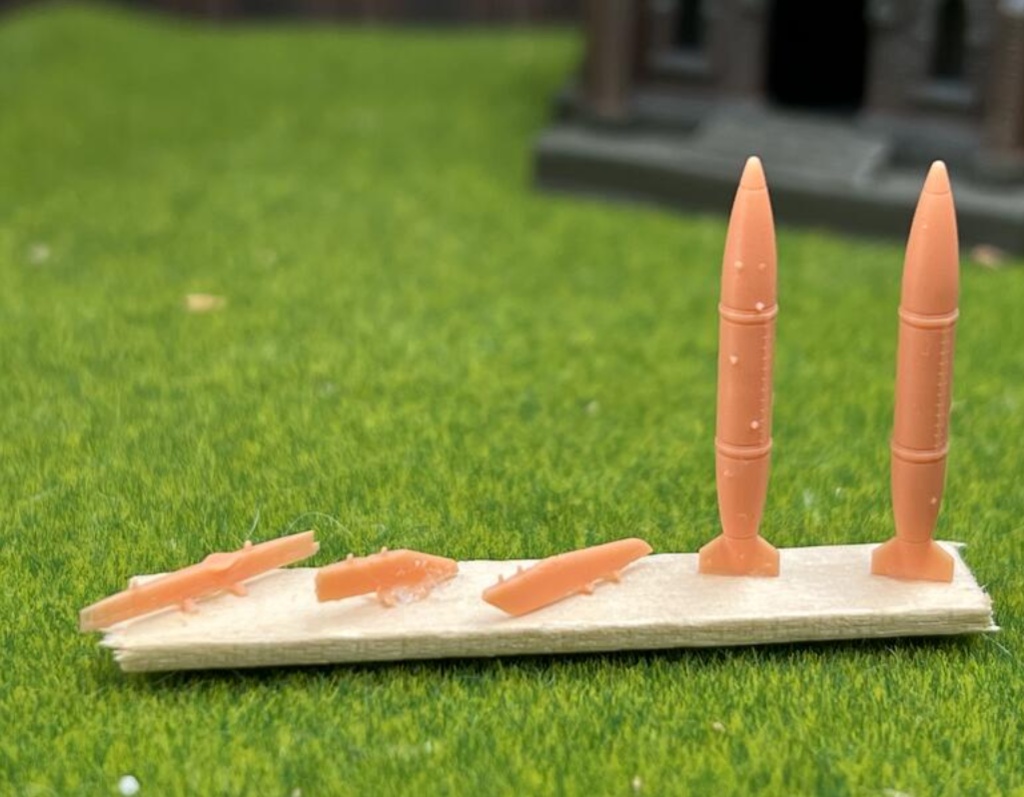 1397 1/144 F-5E-F pylon & fuel tank