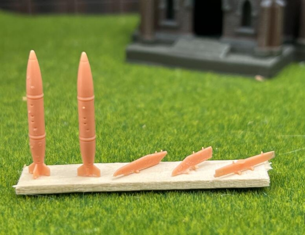 1397 1/144 F-5E-F pylon & fuel tank 