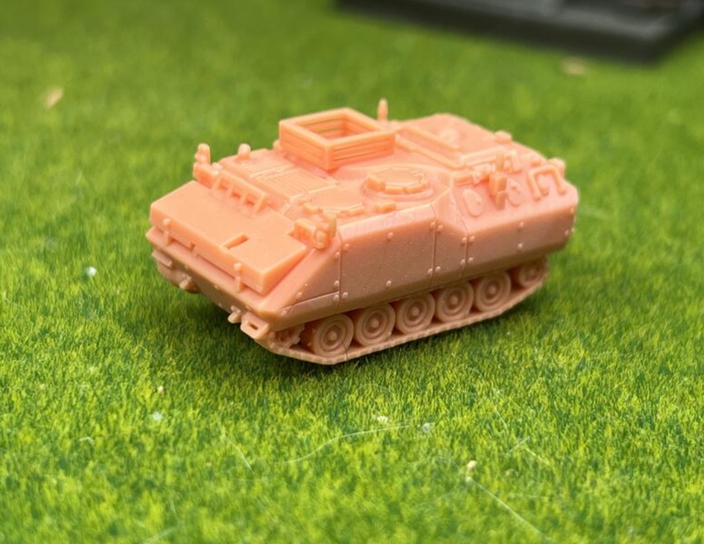 1356 1/144 YPR-765-23 PRGWT 装甲救急車 前期型