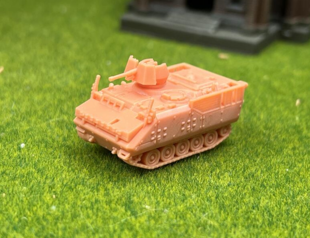1355 1/144 YPR-765 PRI .50機銃 後期型 歩兵戦闘車