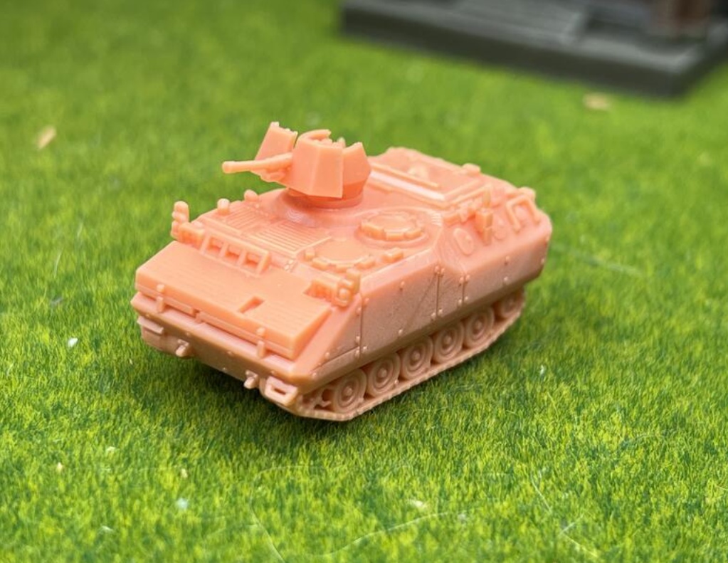 1354 1/144 YPR-765 PRI .50機銃 前期型 歩兵戦闘車