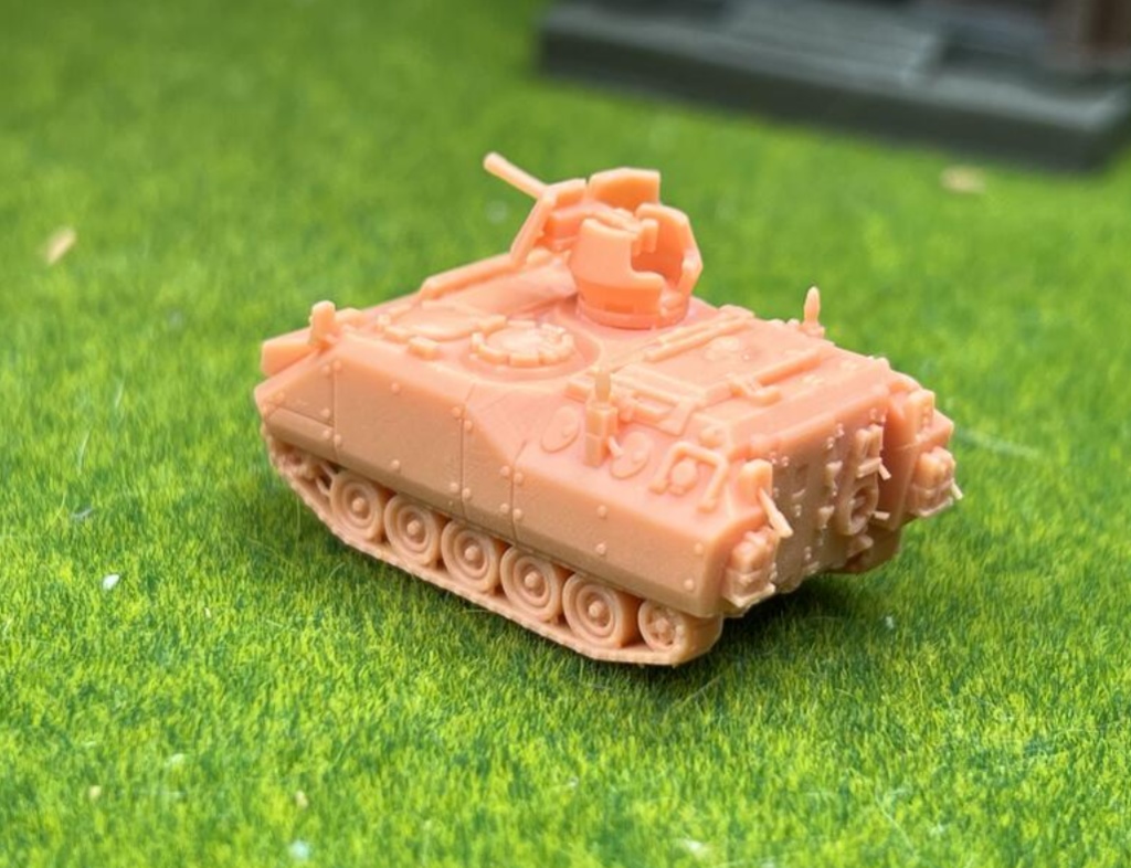 1354 1/144 YPR-765 PRI .50機銃 前期型 歩兵戦闘車