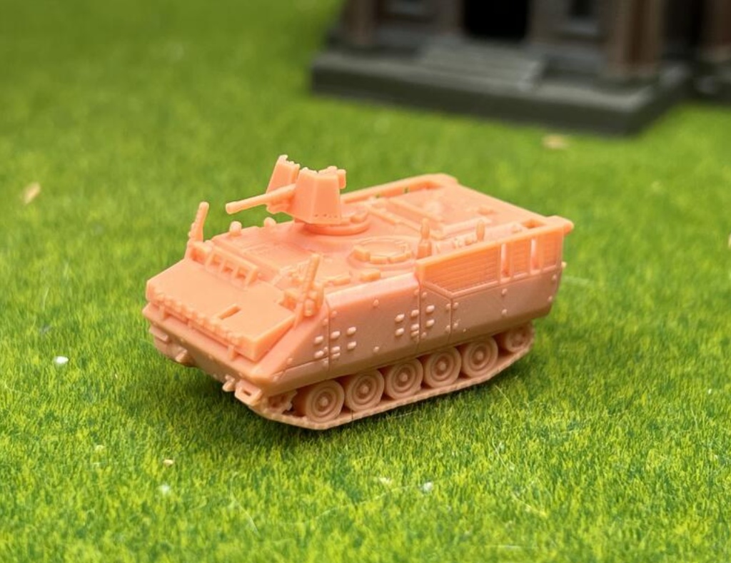 1353 1/144 YPR-765 PRCO-C1 後期型 歩兵戦闘車
