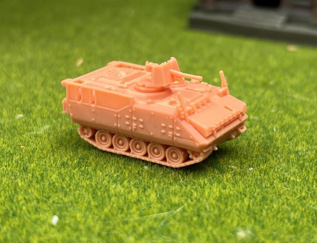1353 1/144 YPR-765 PRCO-C1 後期型 歩兵戦闘車