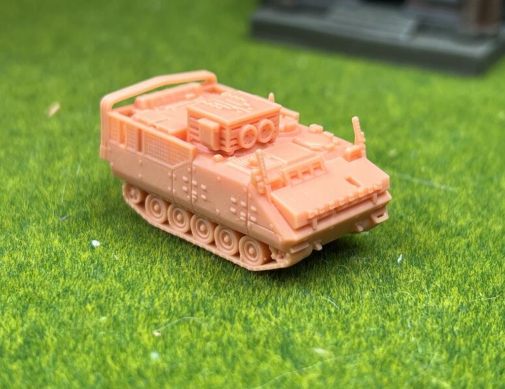 1349 1/144 YPR-765 PRBDR 装甲回収車