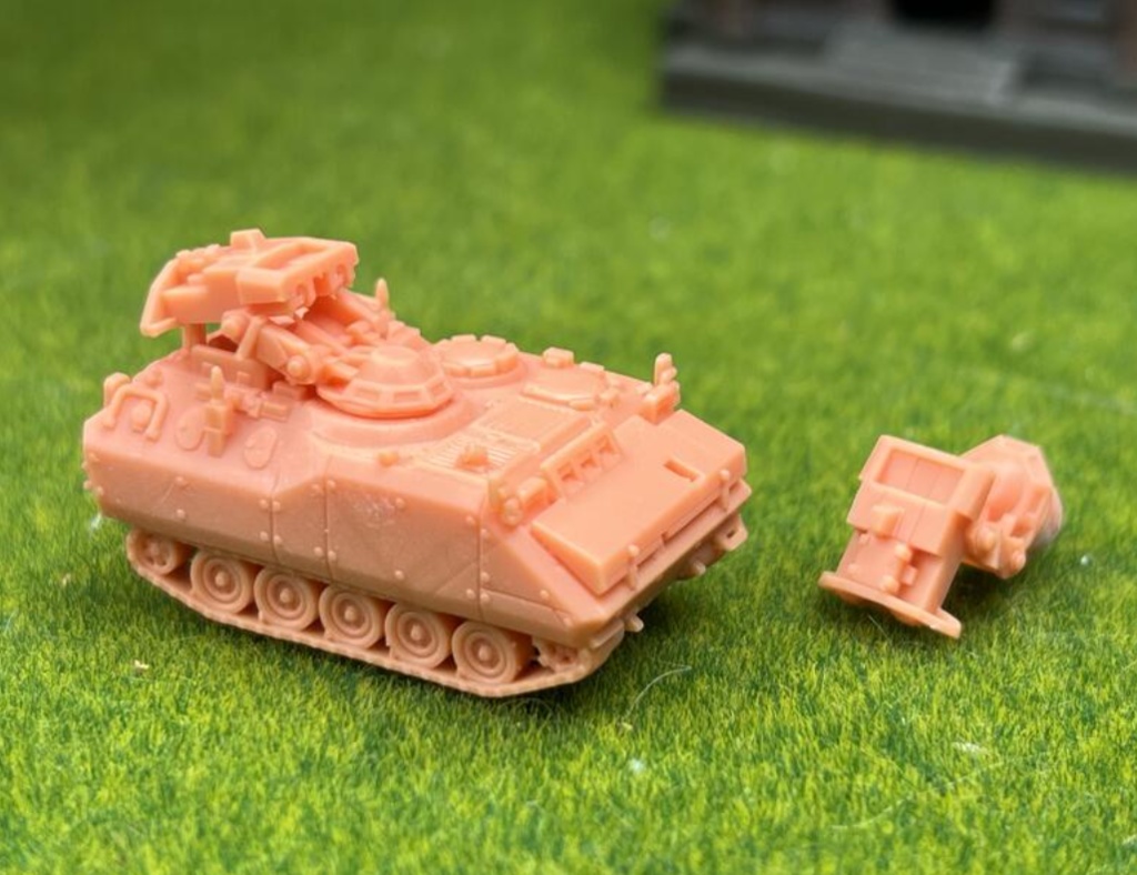 1347 1/144 YPR-765 PRAT 前期型 歩兵戦闘車
