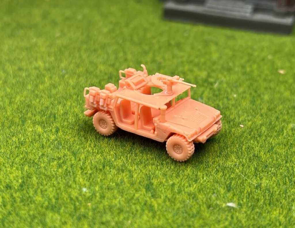 1330 1/144 Humvee OPS ハンヴィー