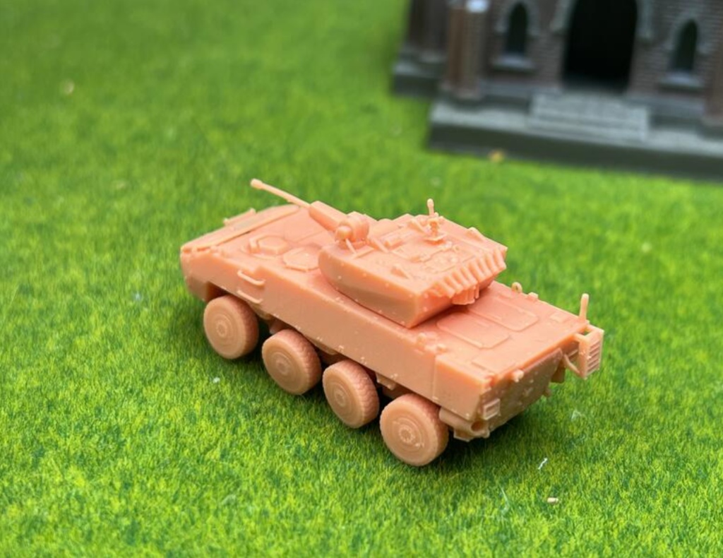 1301 1/144 パンデュールII UT30 8x8 歩兵戦闘車