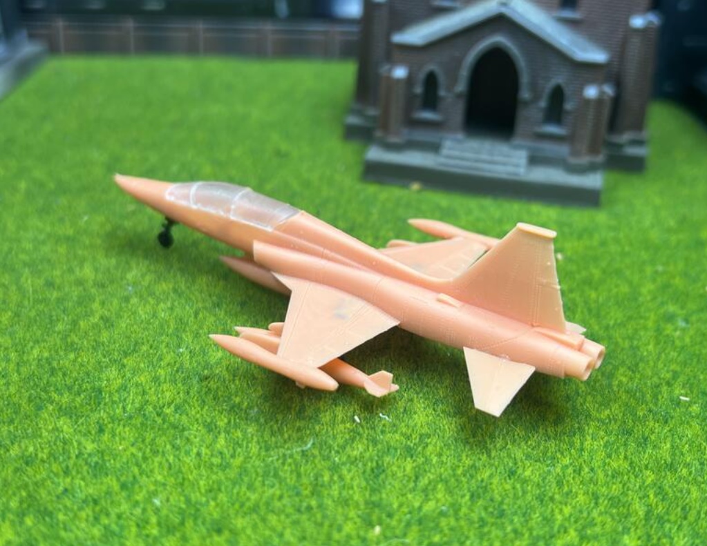 1/144 F-5B フリーダム・ファイター