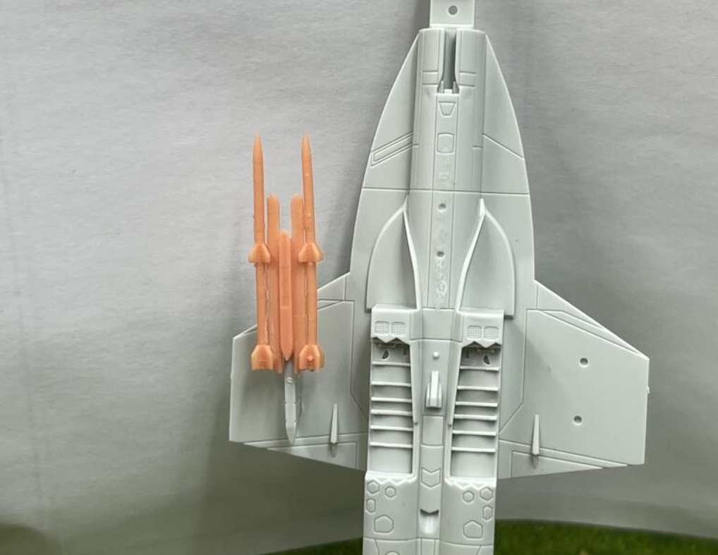 1271 1/144 F-18 LAU-115+LAU-127 12枚入