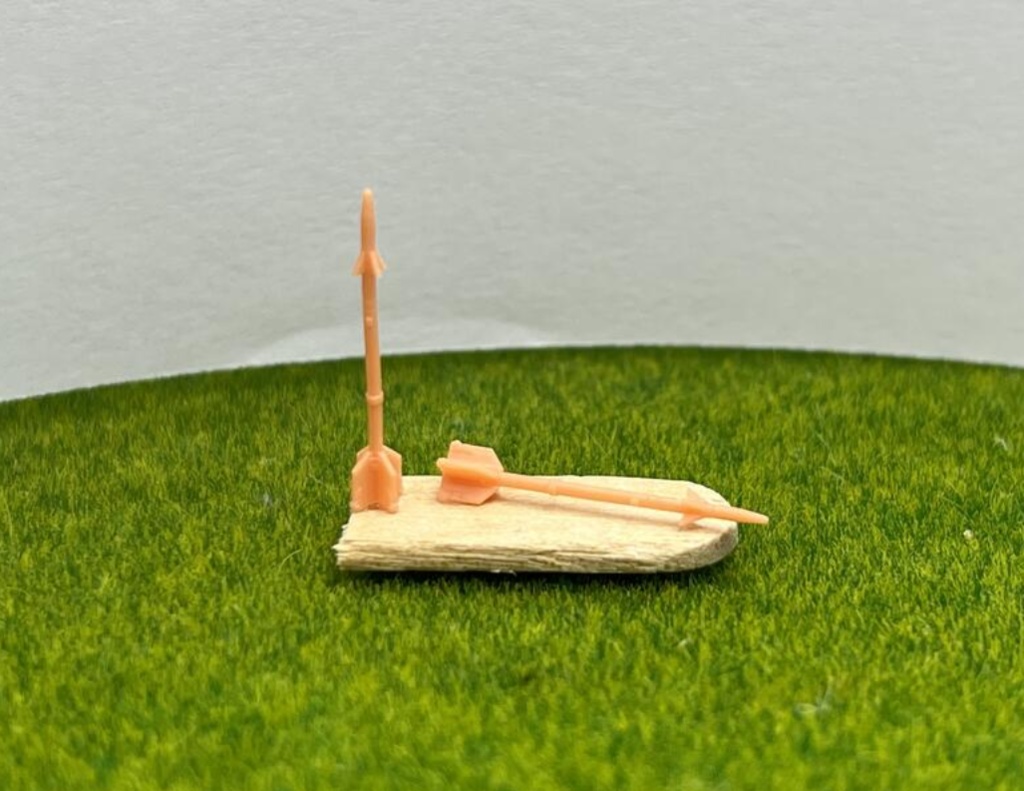 1261 1/144 AIM-9E サイドワインダー 16枚入