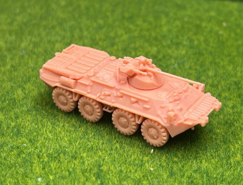 1235 1/144 BTR-80A 装甲車 後期型