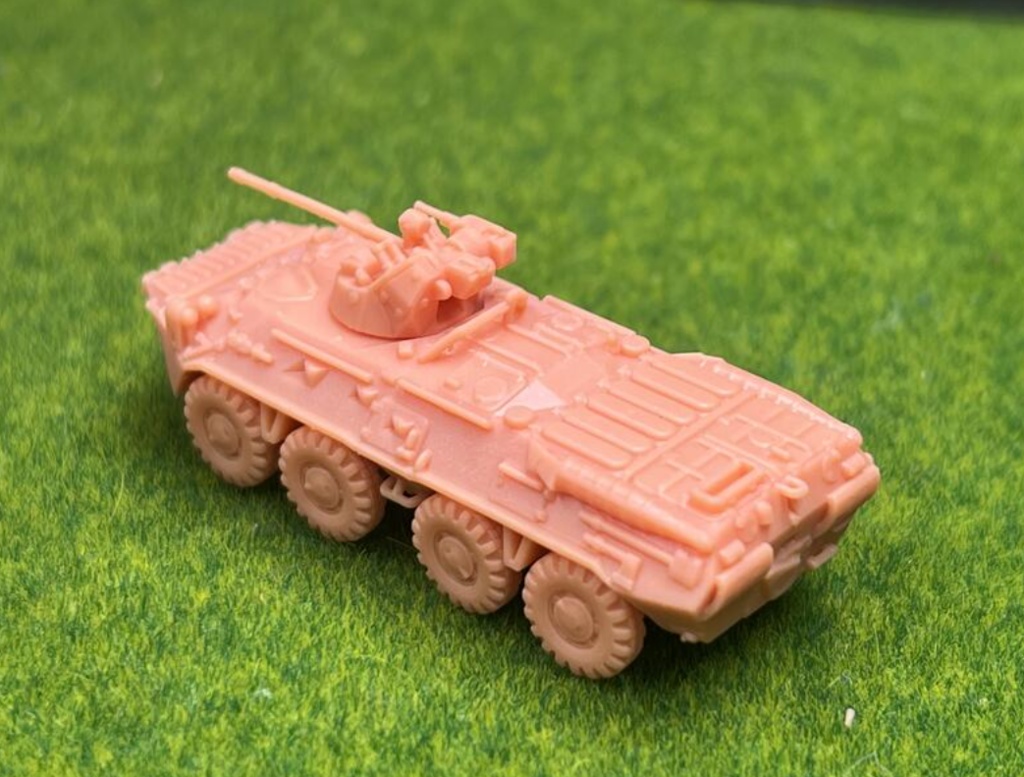 1235 1/144 BTR-80A 装甲車 後期型
