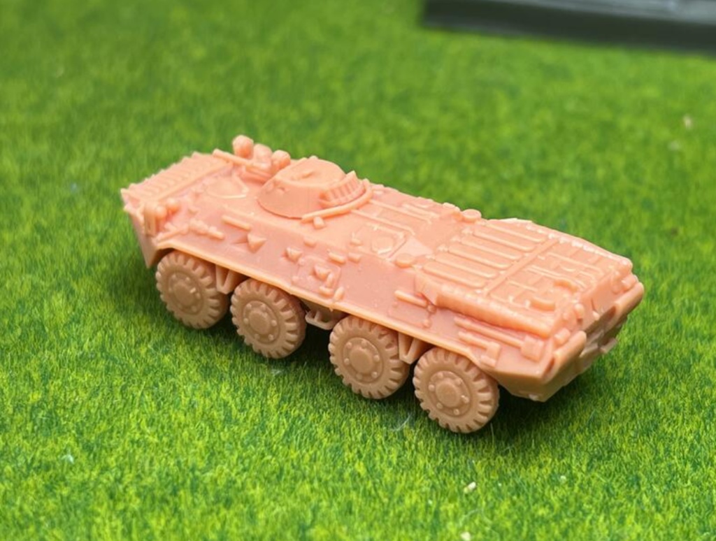 1230 1/144 BTR-80 IR 装甲車