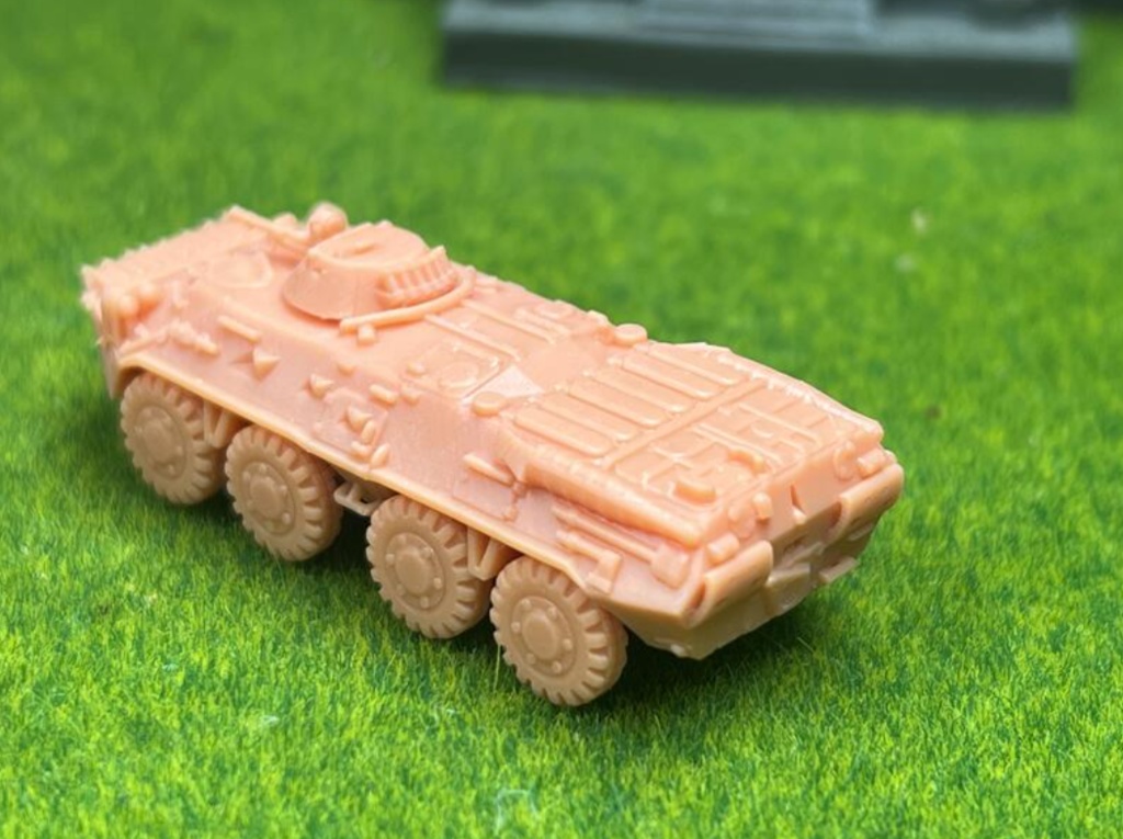 1229 1/144 BTR-80 装甲車