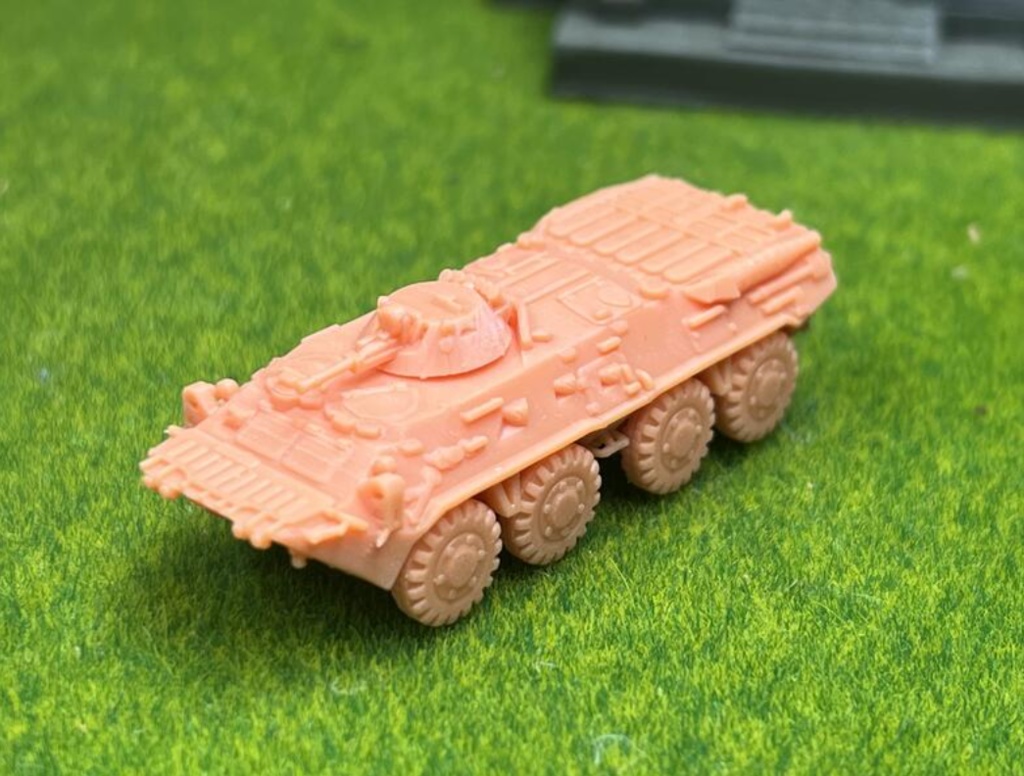  1229 1/144 BTR-80 装甲車
