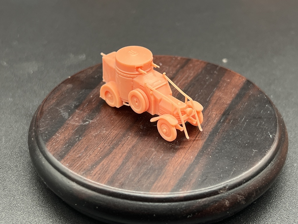 1479 1/144 Lancia 1ZM 装甲車