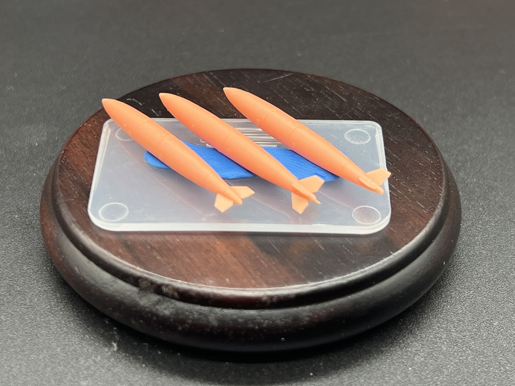 1491 1/144 AERO-1D 300 gal 増槽 三種類の尾翼各2枚入