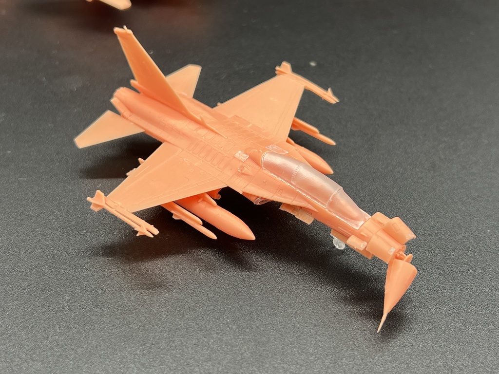 1/144 F-CK-1D チンクォ 複座型戦闘機 維修狀態 含む水転写デカール