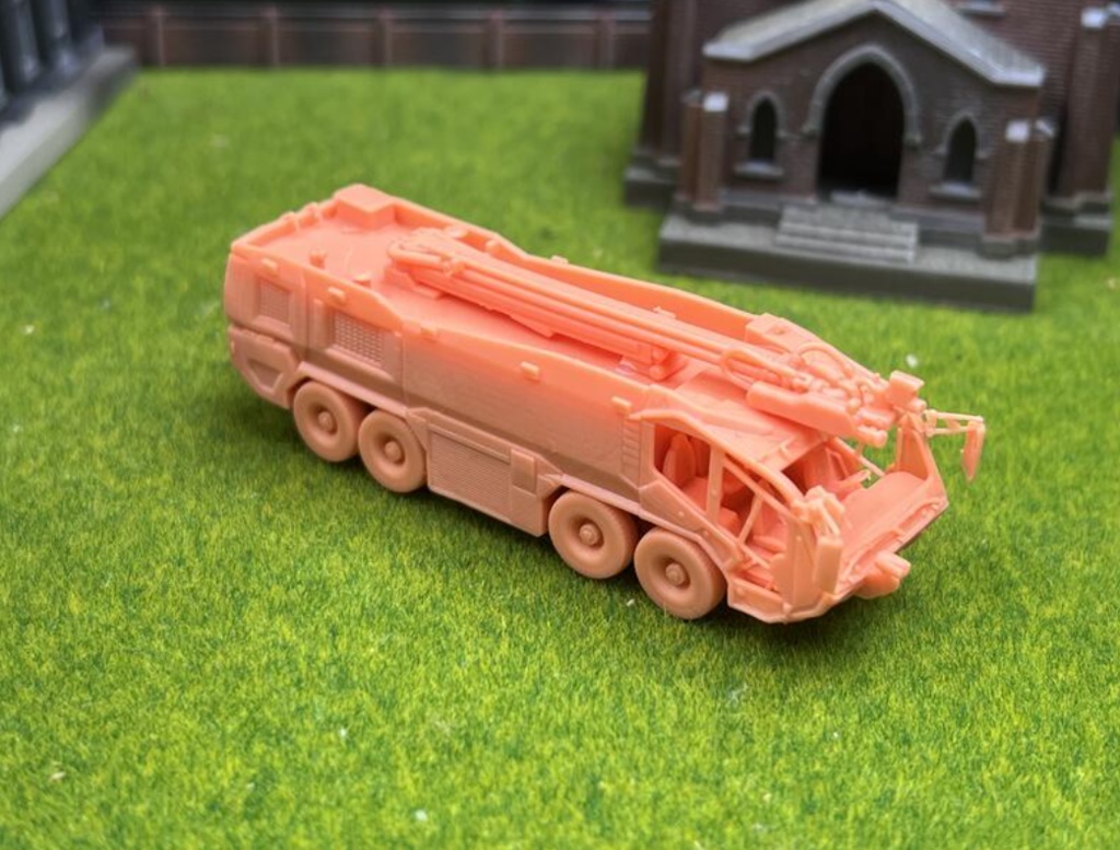 1165 1/144 Panther 8x8 Fire Truck 空港消防車 新型