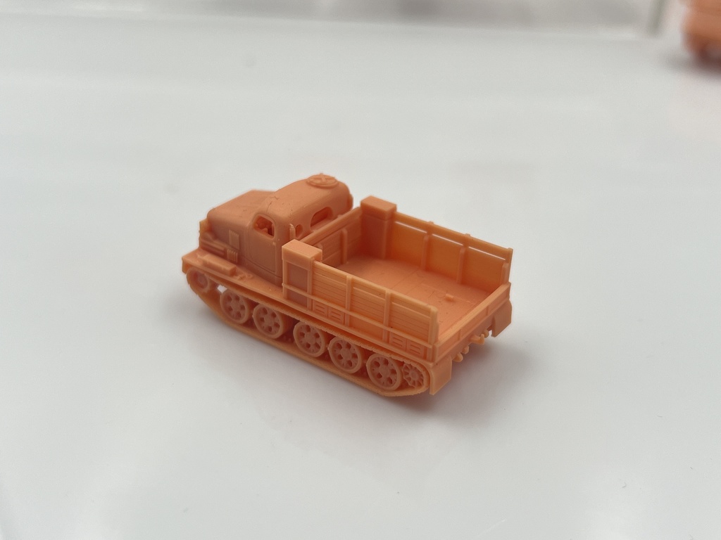 1502 1/144 AT-T 砲兵トラクター