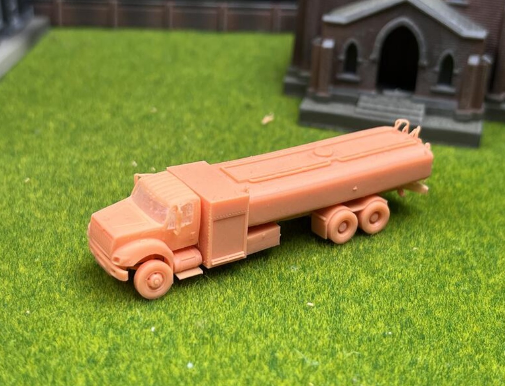 1111 1/144 R-11 給油車