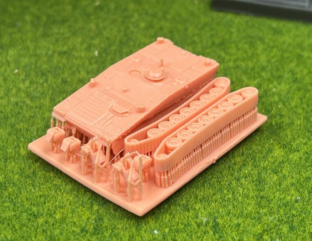 1099 1/144 cv90 armadillo 装甲兵員輸送車