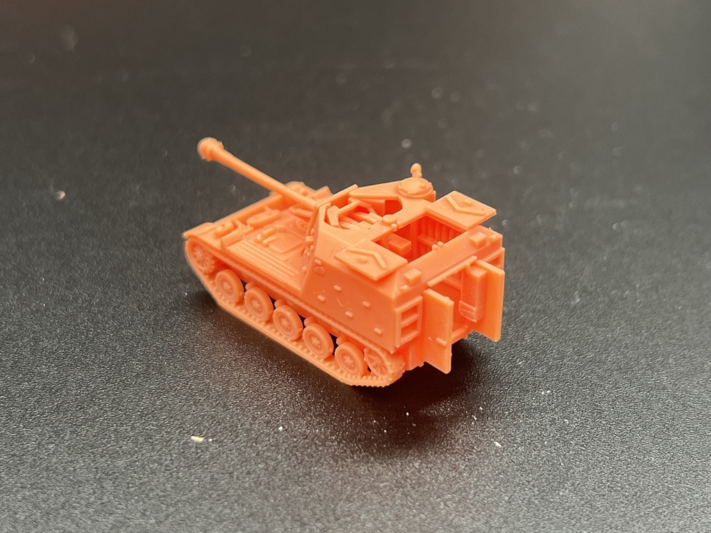 1551 AMX 105 自走砲