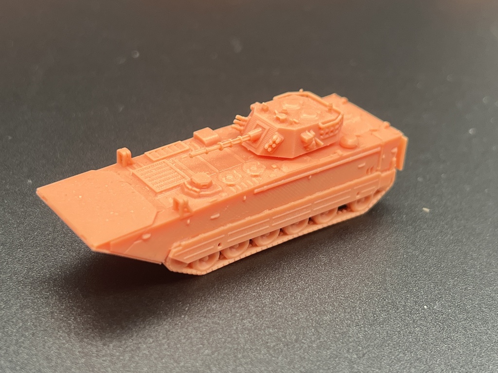 1553 1/144 05式水陸両用歩兵戦闘車