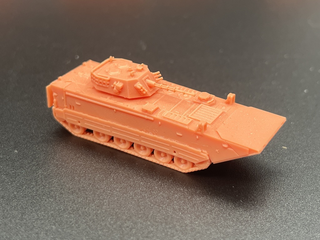 1553 1/144 05式水陸両用歩兵戦闘車