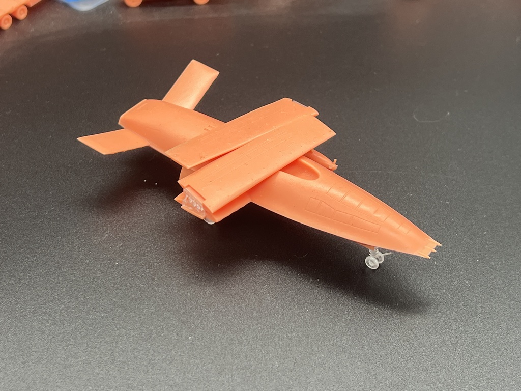 1/144 MQ-25 (スティングレイ) 無人空中給油機