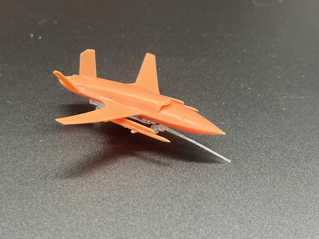 1/144 XQ-58 ヴァルキリー (Valkyrie) 無人航空機 仮想武装型