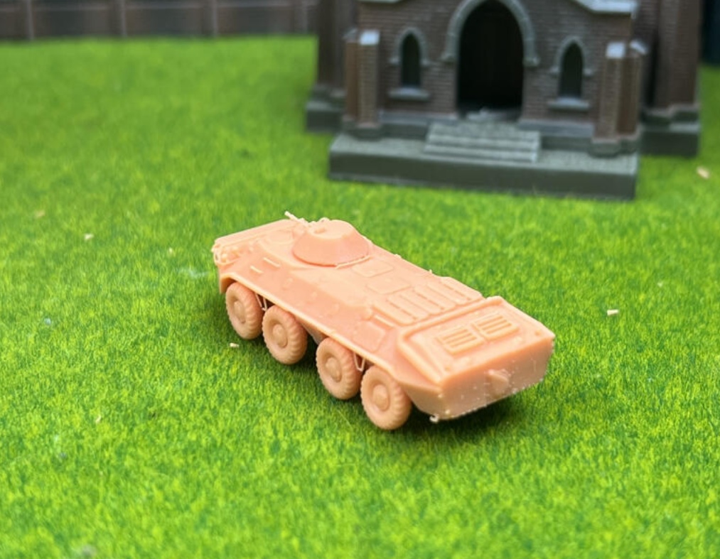 1072 1/144 BTR-70