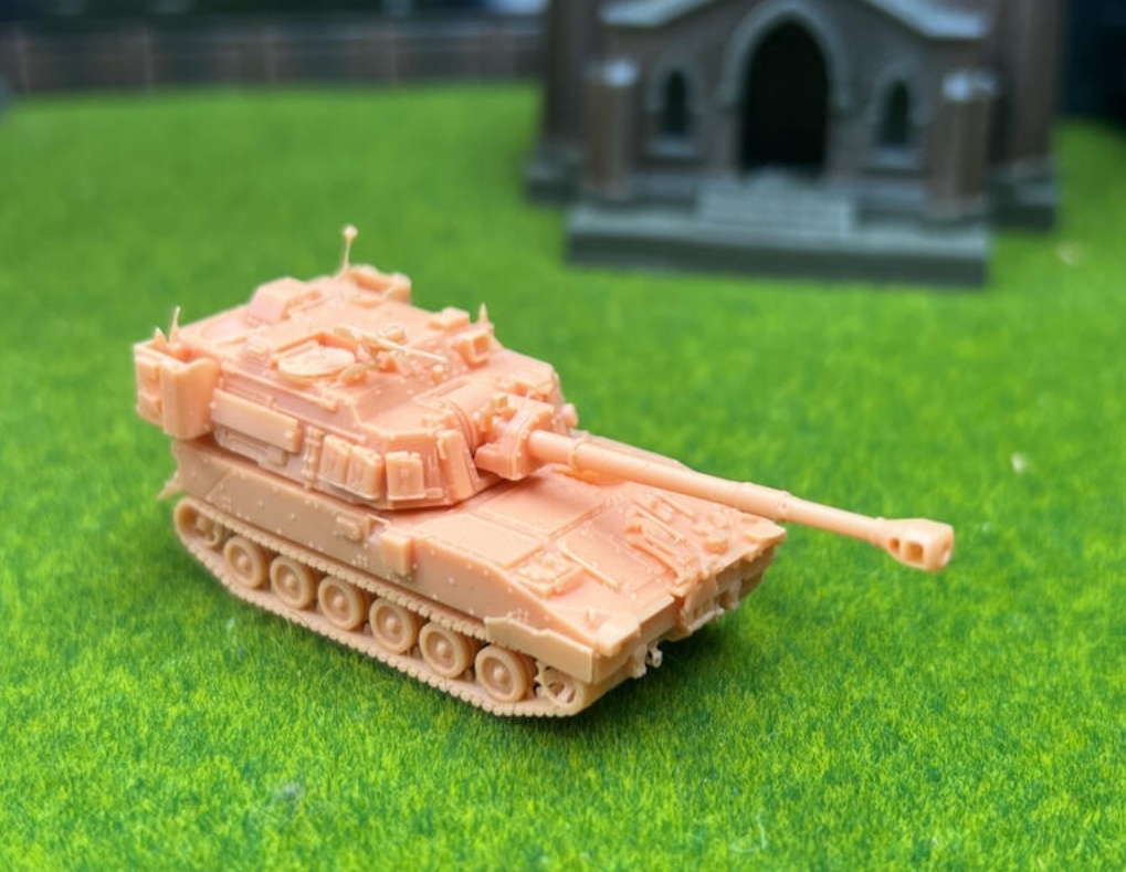 1070 1/144 M109A7 155mm自走榴弾砲