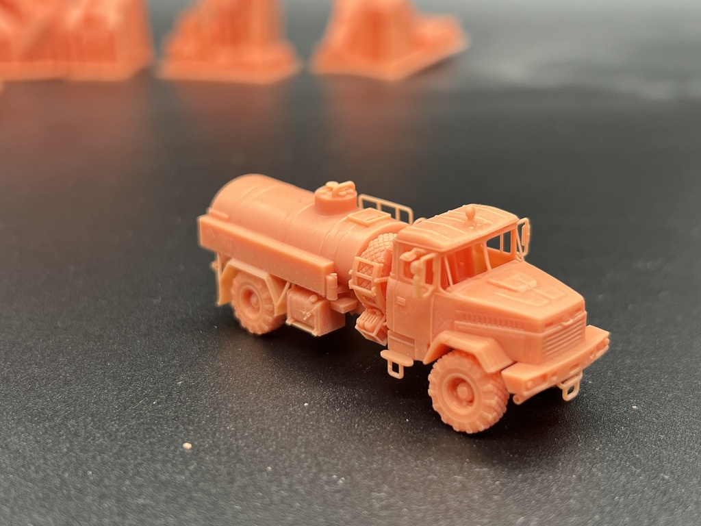 1556 1/144 KRAZ 5233NE FUEL TRUCK