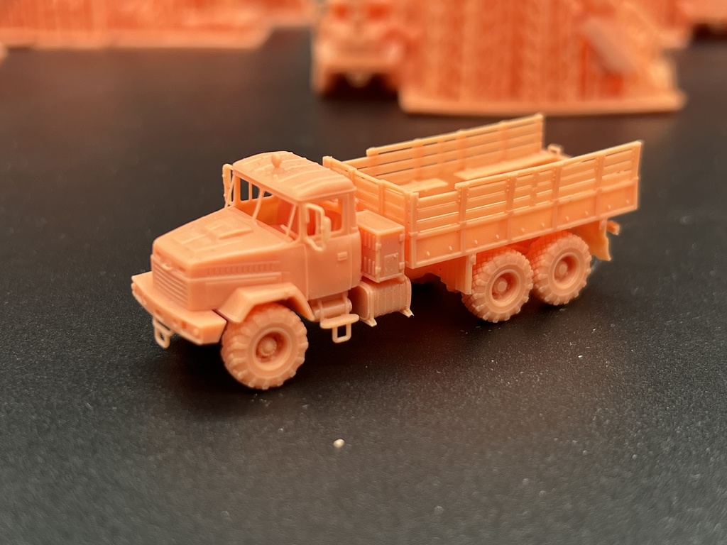 1561 1/144 KRAZ 6322 FLATBED TRUCK 01
