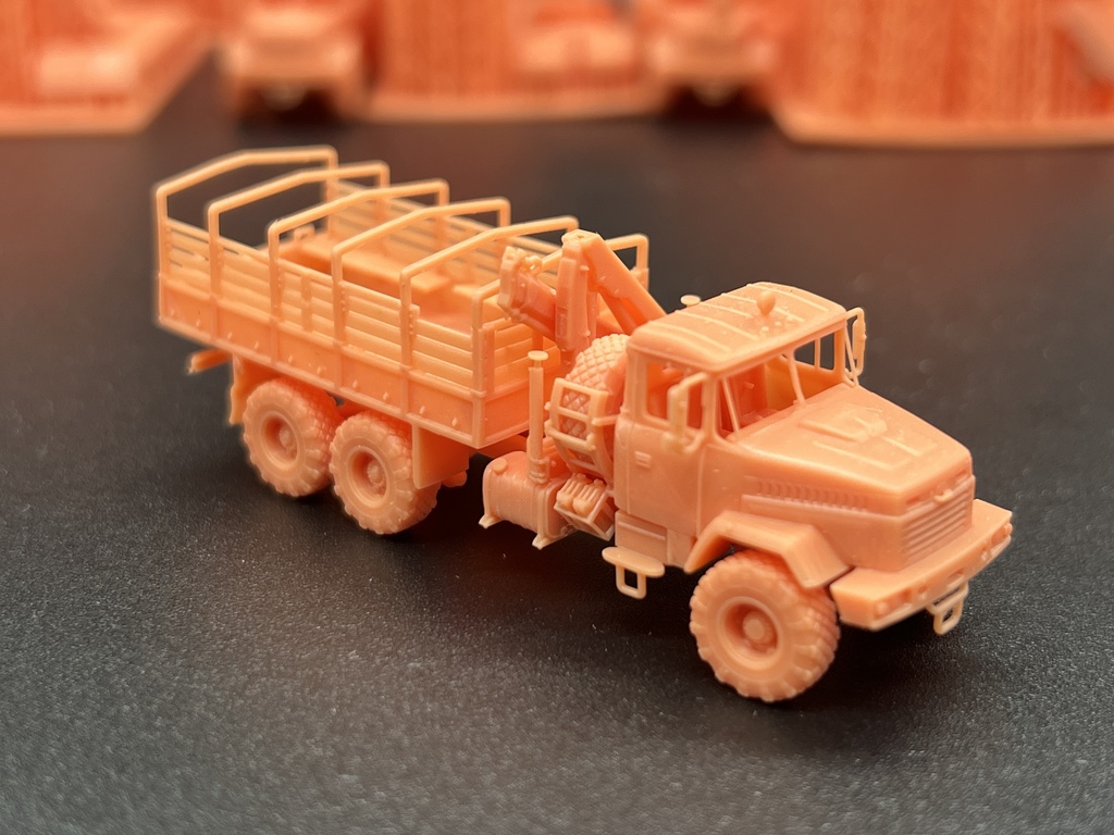 1565 1/144 KRAZ 6322 MASTER 02