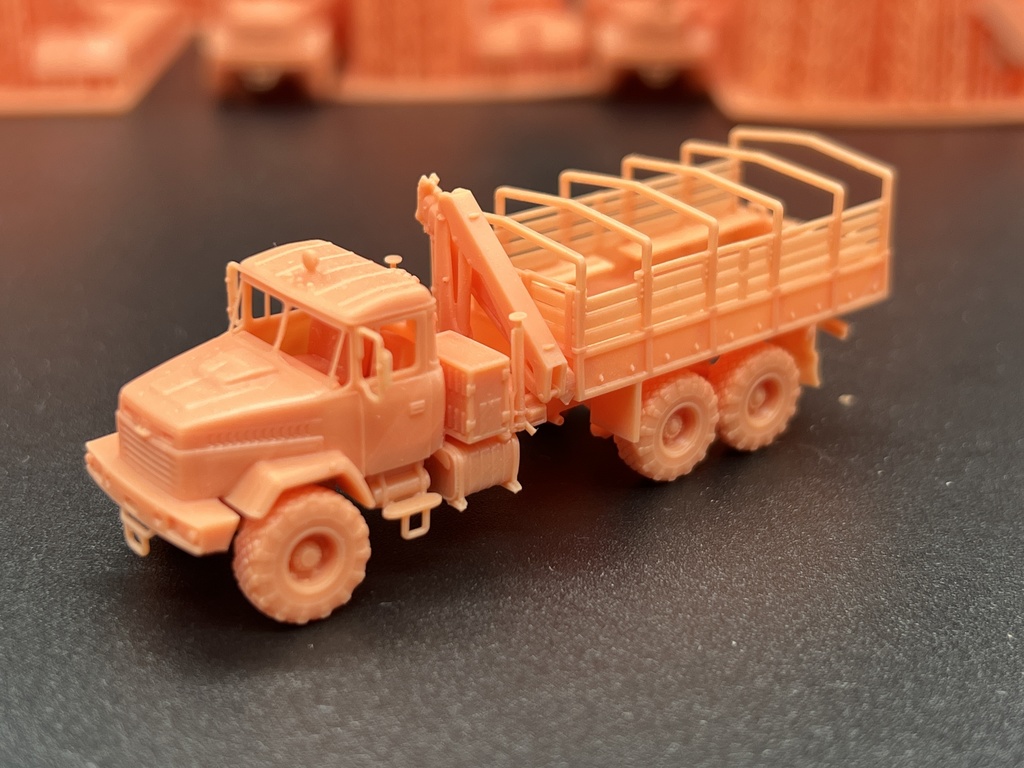 1565 1/144 KRAZ 6322 MASTER 02