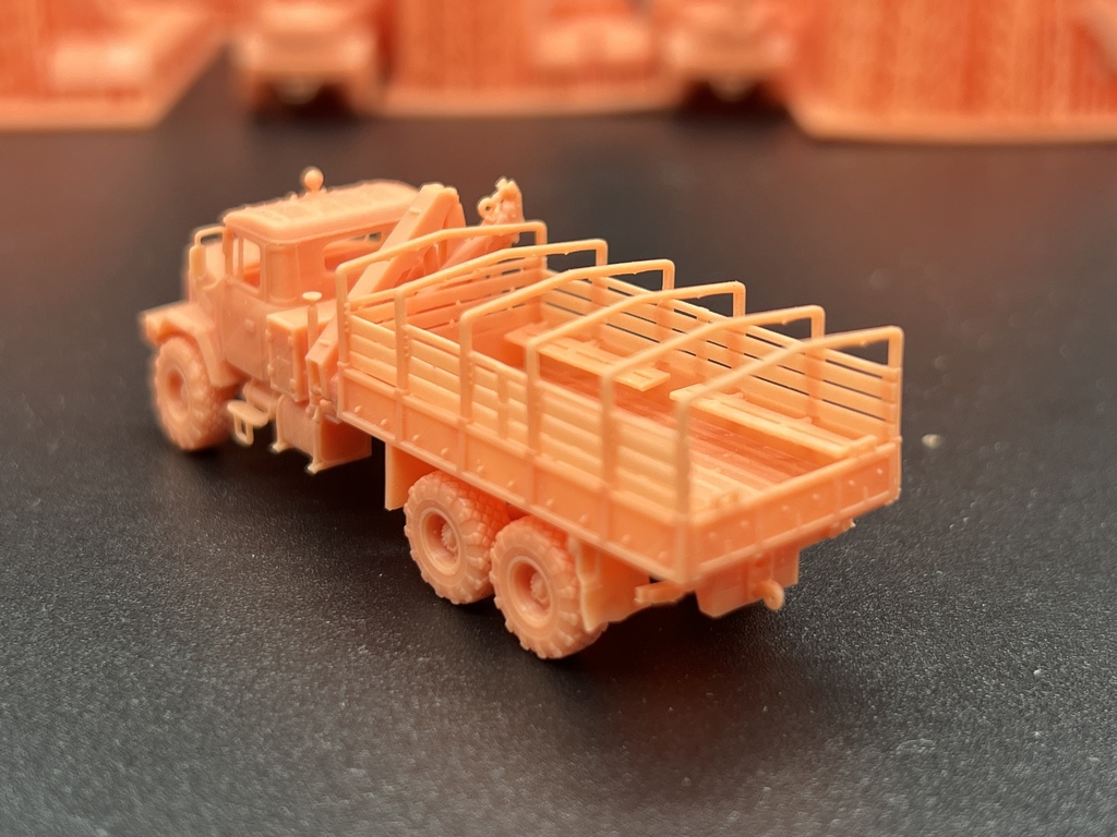 1565 1/144 KRAZ 6322 MASTER 02