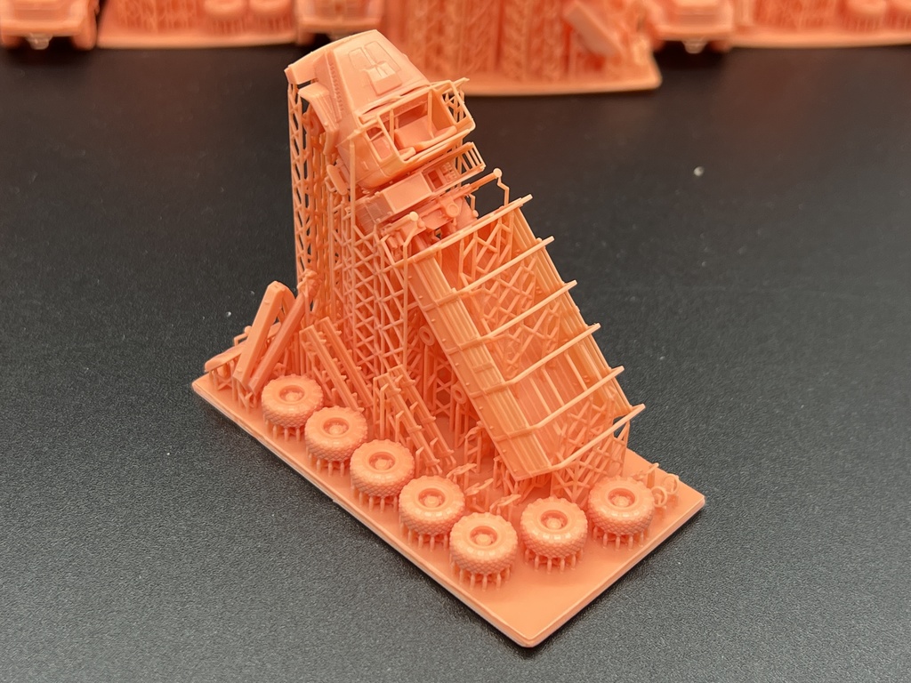 1565 1/144 KRAZ 6322 MASTER 02