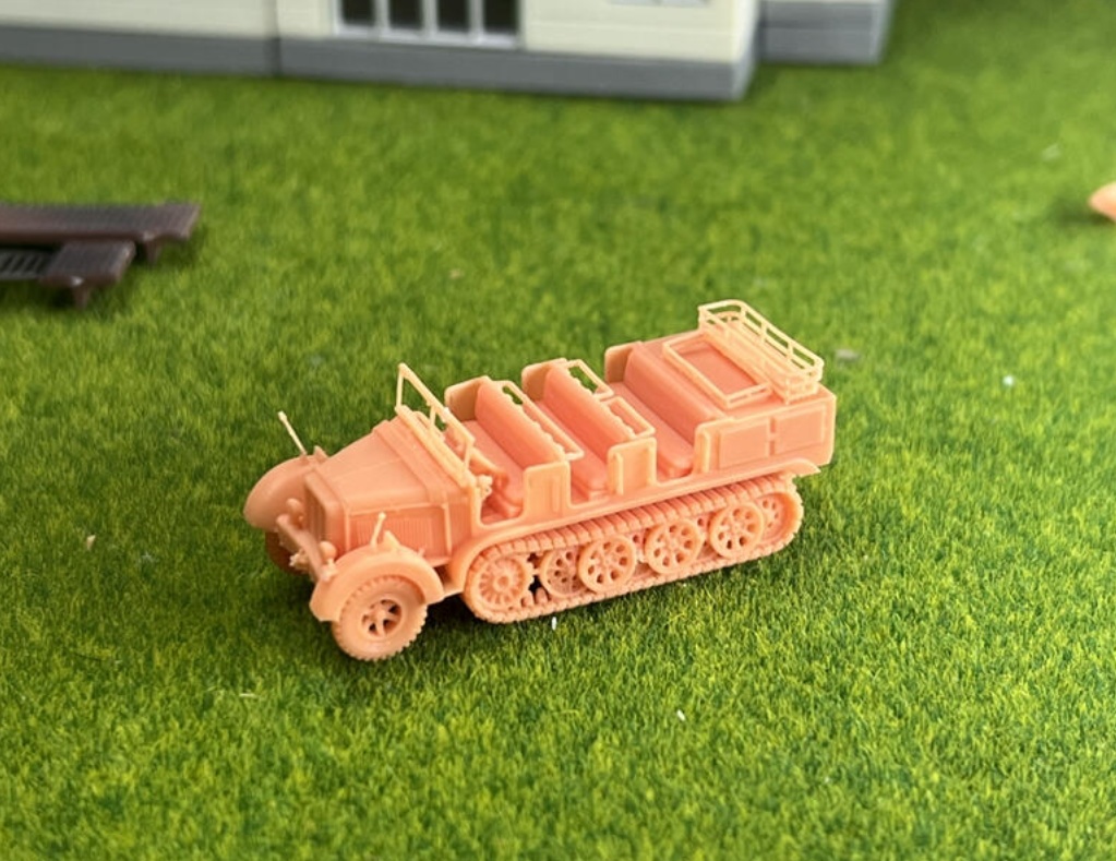 1052 1/144Sd.Kfz.7 牽引車