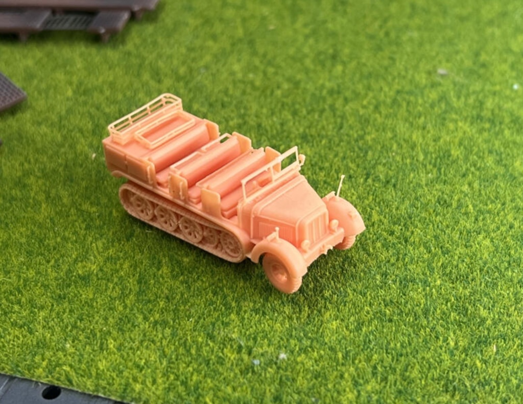 1052 1/144Sd.Kfz.7 牽引車