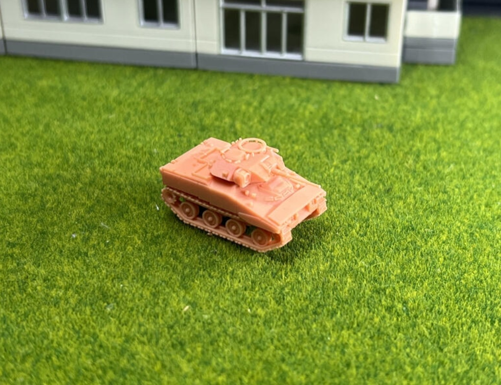 1021 1/144 XM800T 軽戦車