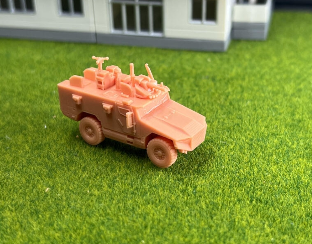 1020 1/144 VBMR-L Serval 多用途装甲車