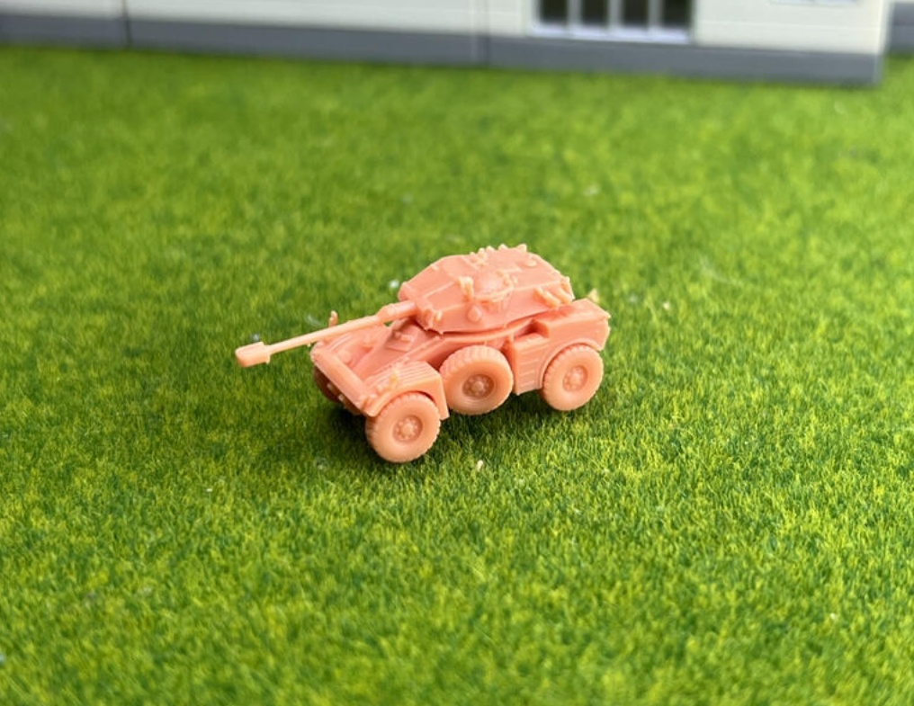 1016 1/144 AML-90 装甲車